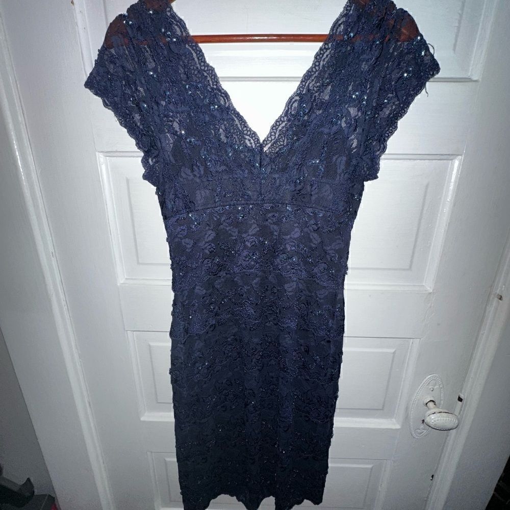 MARINA Dress Blue Sequin Lace V Neck Short Sleeve Bodycon Stretch Size 2 - Picture 9 of 12